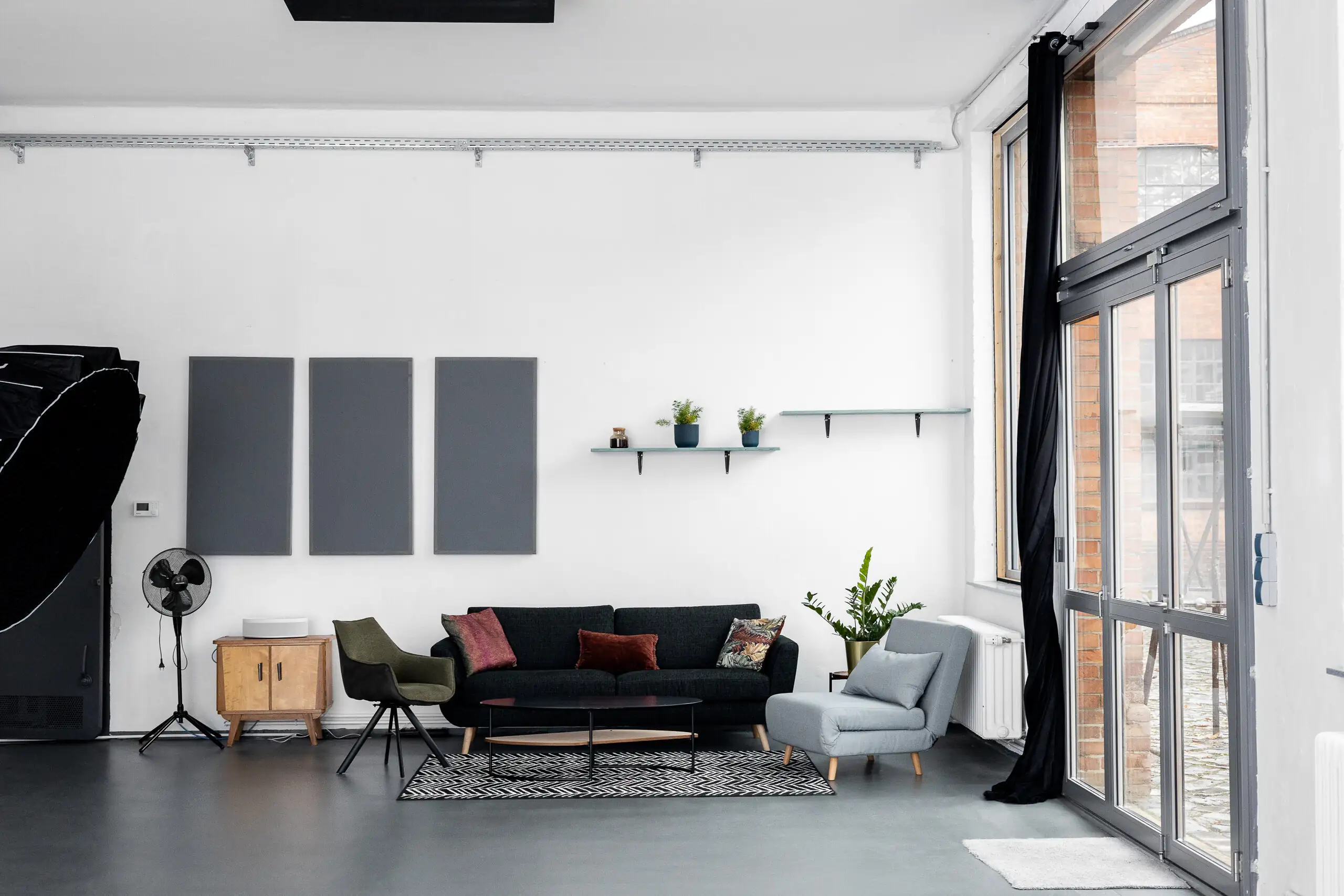 Main Room - 6